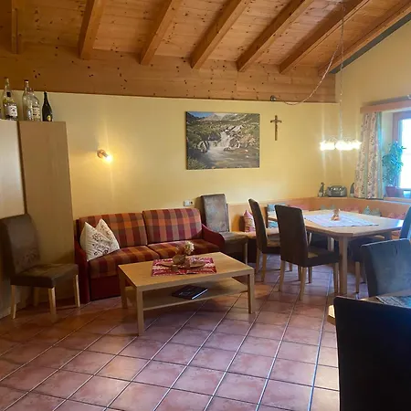 Zellerhof Apartment