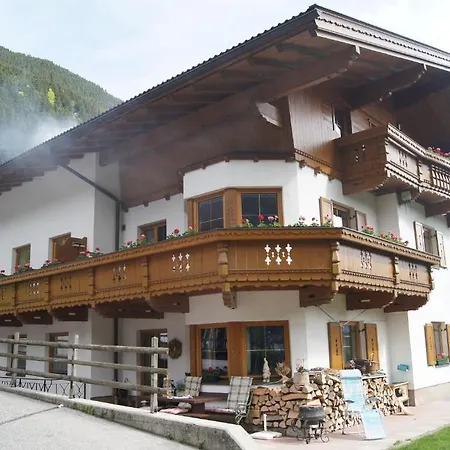 Apartment Zellerhof Finkenberg